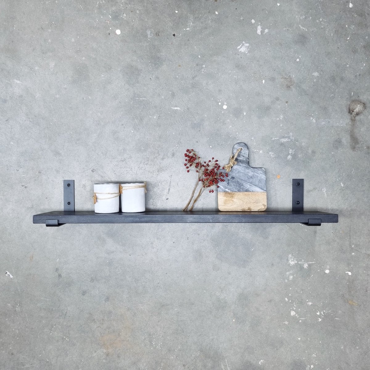 GoudmetHout Wandplank Industrieel - 50 x 20 cm Muurplank - Zwart Eiken Hout - Decoratie Wandrek & Boekenrek - Hangplank Keuken - Wall Shelf + 2 Mat Zwarte Plankdragers van Staal Zwart - Mat zwart - 20 cm