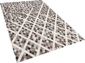 AKDERE - Patchwork vloerkleed - Bruin - 140 x 200 cm - Koeienhuid leer