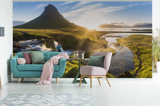 Papier peint photo Snæfellsnes - montagne Kirkjufell au lever du soleil en Islande largeur 395 cm x hauteur 220 cm - Impression photo sur papier peint en vinyle (disponible en 7 tailles) - chambre / chambre / bureau de vie