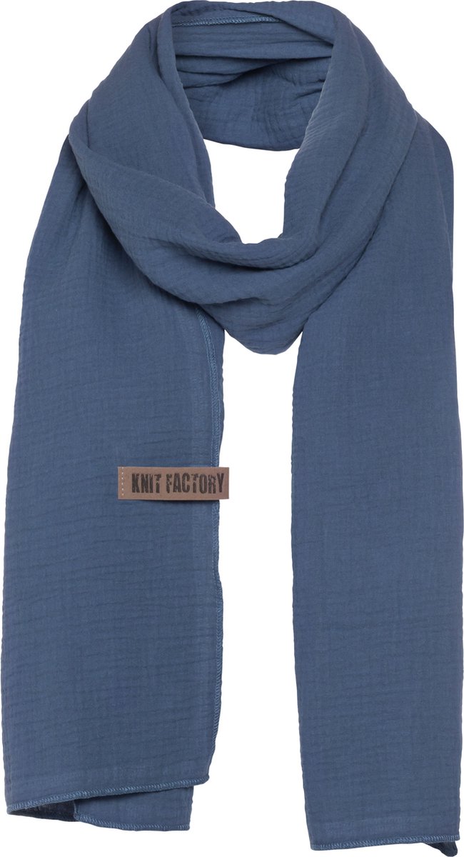 Knit Factory Liv Sjaal Dames - Katoenen sjaal - Langwerpige sjaal - Donkerblauwe zomersjaal - Dames sjaal - Jeans - 200x40 cm - Duurzaam & Milieuvriendelijk - 100% Biologisch katoen