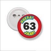 Button Met Speld 58 MM - Hoera 63 Jaar