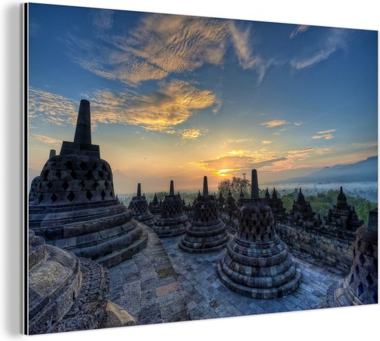 Unieke lucht boven de Borobudur tempel in Indonesië Aluminium 60x40 cm - Foto print op Aluminium (metaal wanddecoratie)