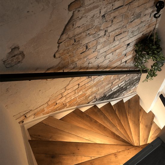 Trapverlichting led met bewegingssensor - Complete set voor 16 treden - 50 cm breed - Plug&Play - Warm Wit - Trapverlichting