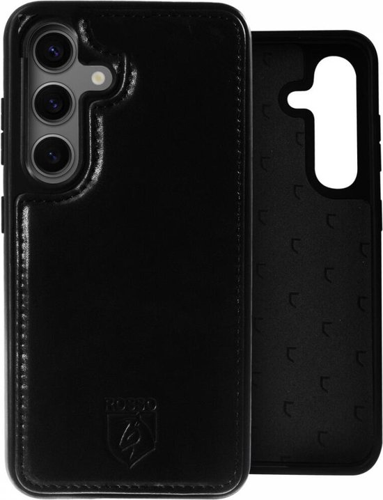 Zwarte lederen back cover met reliëflogo en uitneembare binnenkant.