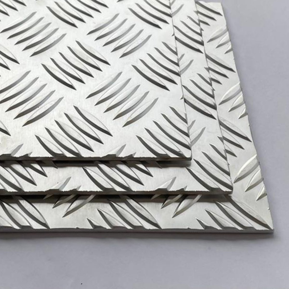 Aluminium Tranenplaat 5-Traans – Gebeitst - 5/6,5mm, 750x500mm