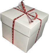 Lief doosje gevuld met hartjes chocolade - 300 gram - Moederdag cadeautje - Valentijn - Cadeau voor mama - Pakket