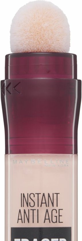 Close-up van de Maybelline Instant Age Rewind Eraser concealer applicator.
