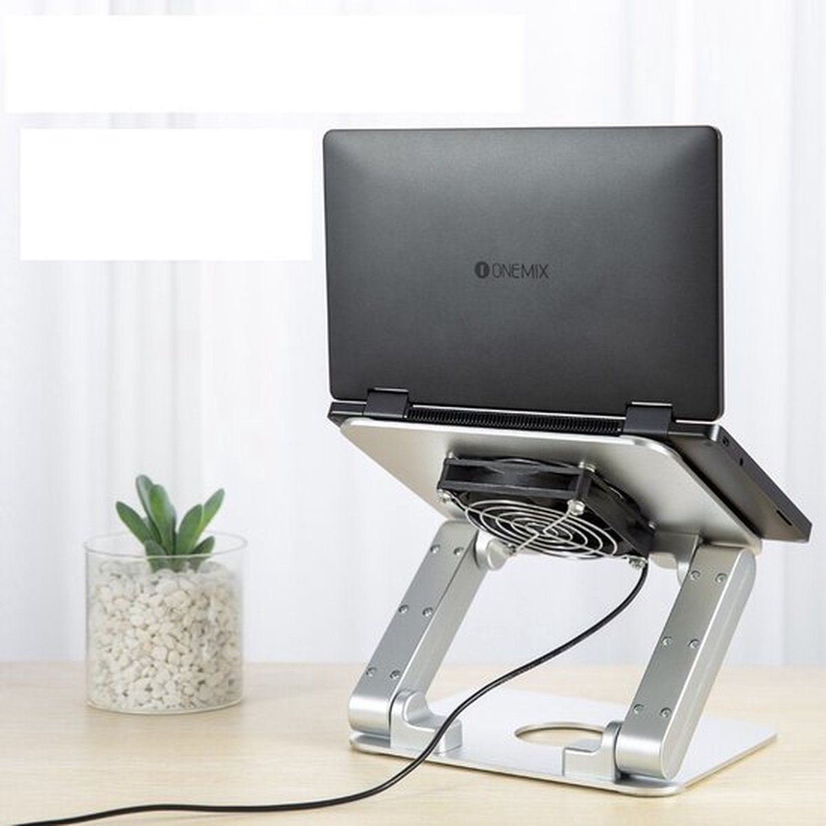 CQ TECH Laptopstandaard voor bureau, computertoetsenbordverhoger, ergonomische onzichtbare laptopkoelpad, herhaalbare zelfklevende mini-laptopverhoger voor MacBook Pro Air Mac Book Dell HP Meer