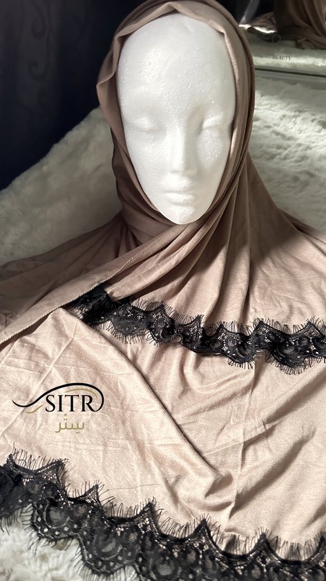 Hijab met lace hoofddoek beige zijkant