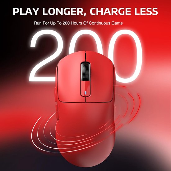 Bovenaanzicht van een rode gaming muis met een grote '200' op de achtergrond, met tekst 'PLAY LONGER, CHARGE LESS'.