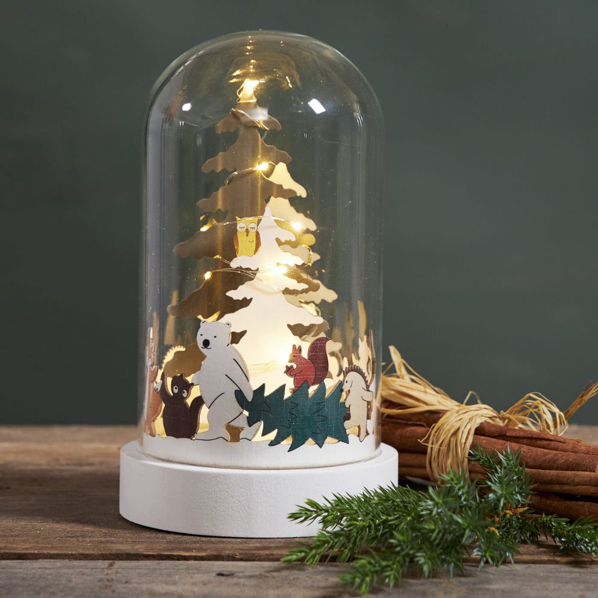 Star Trading Forest Friends glazen stolp - LED kerstdecoratie - D 11.5 cm - H 19.5 cm