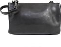 Zwarte leren clutch met een lus aan de zijkant
