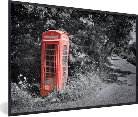 Fotolijst incl. Poster - Zwart-wit foto van een rode en Britse telefooncel in het Verenigd Koninkrijk - 60x40 cm - Posterlijst