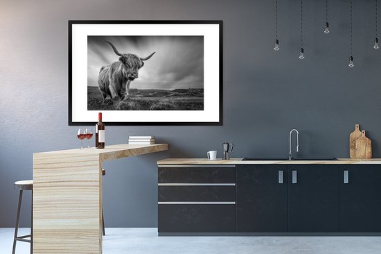 PosterMonkey - Poster - Cadre photo - Scottish Highlander - Nature - Vache - Zwart et blanc - Cadre - 120x80 cm - Affiche noir et blanc - Photo sous cadre - Poster Scottish Highlander - Cadre pour affiche