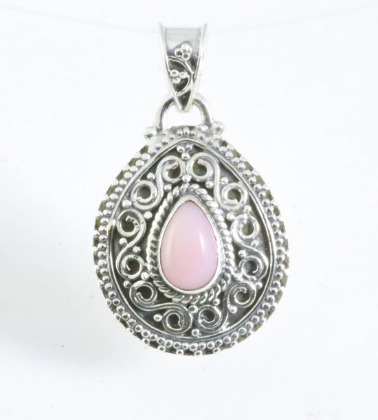 Bewerkte druppelvormige zilveren hanger met roze opaal