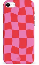 xoxo Wildhearts Drunk In Love - Double Layer - Hoesje geschikt voor iPhone SE 2022 / SE 2020 hoesje - Blokjes print roze - Shockproof case - Beschermhoesje geschikt voor iPhone 7 / 8 / SE 2022 / SE 2020 case - Roze