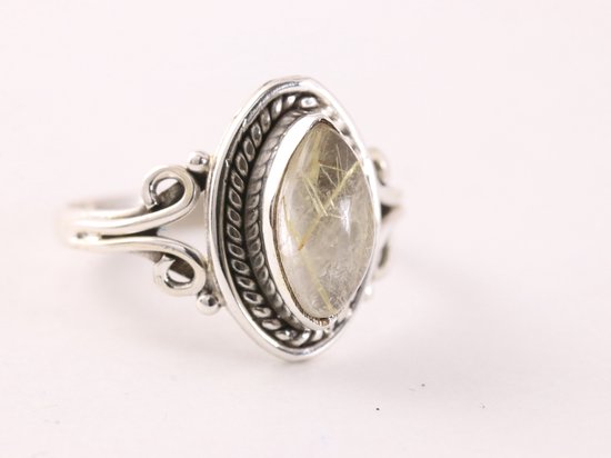 Fijne bewerkte zilveren ring met gouden rutielkwarts - maat 15.5