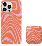 xoxo Wildhearts siliconen hoesje + AirPods 1/2 hoesje - Geschikt voor iPhone 13 Pro en AirPods 1 en 2 - Boogie Wonderland Orange - Single layer telefoonhoesje - Oranje - Roze - Hoesje met print