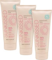 Sunkissed - Gradual Tan - Zelfbruiner - Light Medium - Voordeelverpakking - 3 x 200 ml