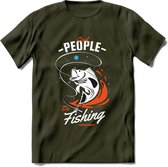 Cool People Do Fishing - Vissen T-Shirt | Oranje | Grappig Verjaardag Vis Hobby Cadeau Shirt | Dames - Heren - Unisex | Tshirt Hengelsport Kleding Kado - Leger Groen - M