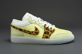 Air Jordan 1 Low SNKRS Day (W) DN6998-700 Maat 40.5 Kleur als op foto Schoenen