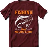Fishing Has No Age Limit - Vissen T-Shirt | Oranje | Grappig Verjaardag Vis Hobby Cadeau Shirt | Dames - Heren - Unisex | Tshirt Hengelsport Kleding Kado - Burgundy - S