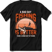 A Bad Day Fishing - Vissen T-Shirt | Oranje | Grappig Verjaardag Vis Hobby Cadeau Shirt | Dames - Heren - Unisex | Tshirt Hengelsport Kleding Kado - Zwart - 3XL