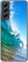 Geschikt voor Samsung Galaxy S21 FE hoesje - Een close-up van een golf die breekt voor de kust van Hawaii - Siliconen Telefoonhoesje