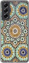 Geschikt voor Samsung Galaxy S21 FE hoesje - Een close up van een Marokkaanse mozaïek - Siliconen Telefoonhoesje