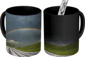 Magische Mok - Foto op Warmte Mok - Een afbeelding van een regenboog na een storm bij de Black Hills, Wyoming in de Verenigde Staten - 350 ML - Uitdeelcadeautjes