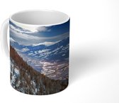 Mok - Luchtfoto van een berghelling met Innsbruck - 350 ML - Beker - Uitdeelcadeautjes