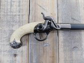 Uniek: wandelstok met chrome-nikkel antiek pistool handvat