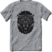 Wolf - Dieren Mandala T-Shirt | Donkerblauw | Grappig Verjaardag Zentangle Dierenkop Cadeau Shirt | Dames - Heren - Unisex | Wildlife Tshirt Kleding Kado | - Donker Grijs - Gemalee