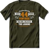 44 Jaar Legend T-Shirt | Goud - Wit | Grappig Verjaardag en Feest Cadeau Shirt | Dames - Heren - Unisex | Tshirt Kleding Kado | - Leger Groen - S