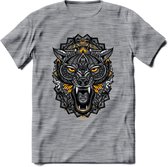 Wolf - Dieren Mandala T-Shirt | Geel | Grappig Verjaardag Zentangle Dierenkop Cadeau Shirt | Dames - Heren - Unisex | Wildlife Tshirt Kleding Kado | - Donker Grijs - Gemaleerd - L