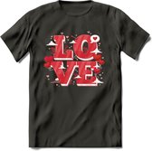 Love - Valentijn T-Shirt | Grappig Valentijnsdag Cadeautje voor Hem en Haar | Dames - Heren - Unisex | Kleding Cadeau | - Donker Grijs - XL