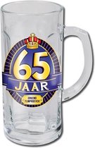 Verjaardag - Bierpul - 65 Jaar - Gevuld met gele snoepmix - En een schuimkraag van witte snoepmix - In cadeauverpakking  met gekleurd lint