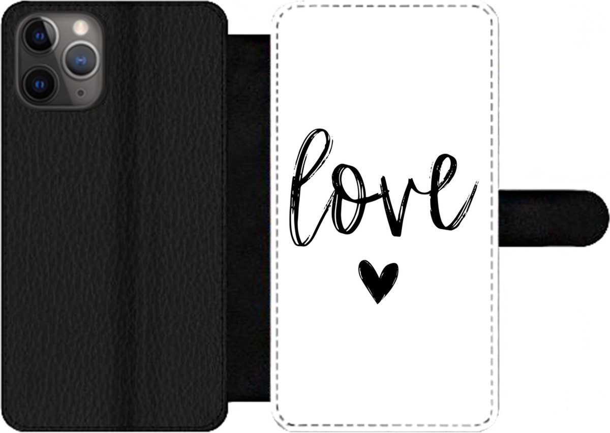 Telefoonhoesje Geschikt voor iPhone 11 Pro telefoonhoesje - Love - Spreuken - Quotes - Met vakjes - Wallet case met magneetsluiting