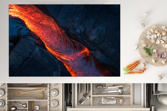 KitchenYeah® Inductie beschermer 81.2x52 cm - Lava uit een vulkaan - Kookplaataccessoires - Afdekplaat voor kookplaat - Inductiebeschermer - Inductiemat - Inductieplaat mat