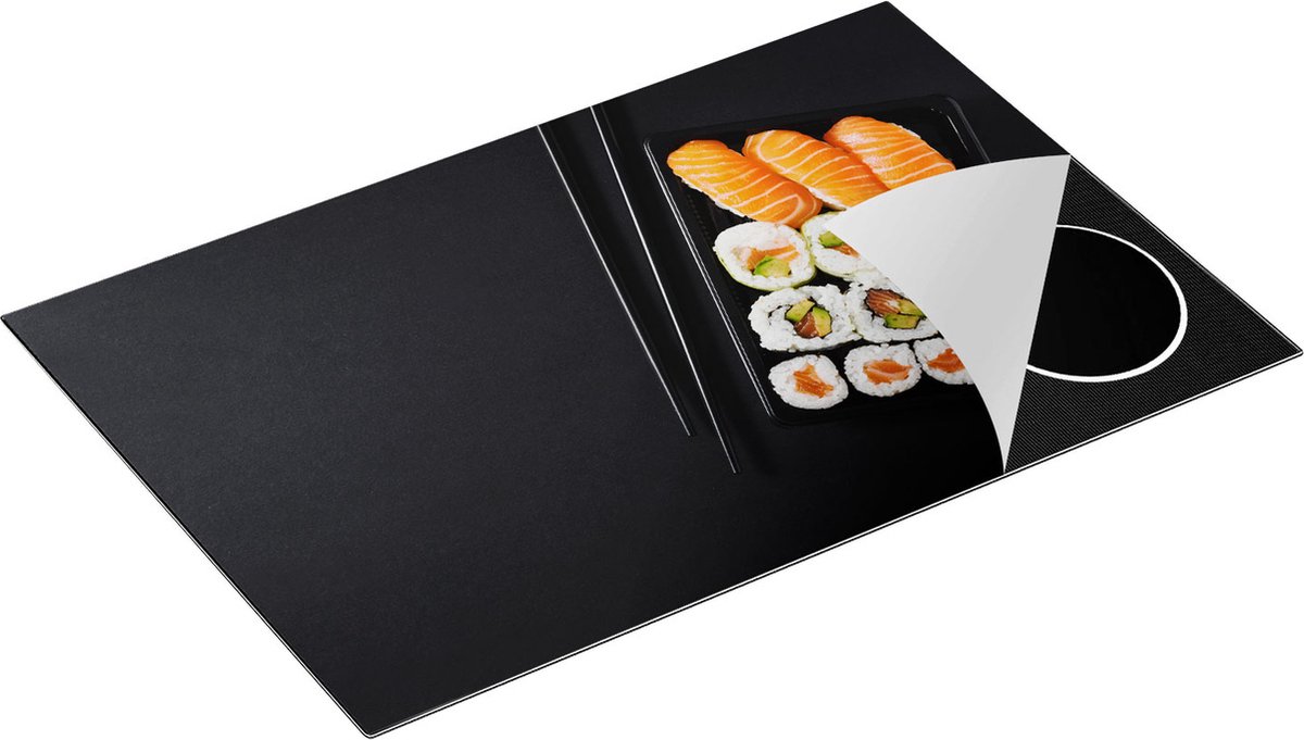 Chefcare Inductie Beschermer Sushi met Stokjes op een Zwarte Achtergrond - 83x51,5 cm - Afdekplaat Inductie - Kookplaat Beschermer - Inductie Mat