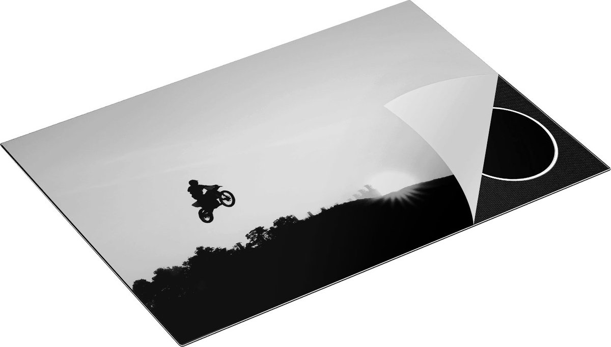 Chefcare Inductie Beschermer Silhouet van een Motorcross bij Zonsondergang - Zwart Wit - 75x55 cm - Afdekplaat Inductie - Kookplaat Beschermer - Inductie Mat