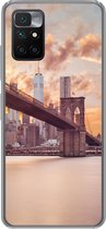 Geschikt voor Xiaomi Redmi 10 hoesje - Brooklyn Brug en de skyline van New York tijdens zonsondergang - Siliconen Telefoonhoesje