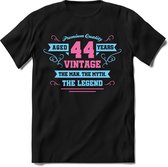 44 Jaar Legend - Feest kado T-Shirt Heren / Dames - Licht Blauw / Licht Roze - Perfect Verjaardag Cadeau Shirt - grappige Spreuken, Zinnen en Teksten. Maat XL