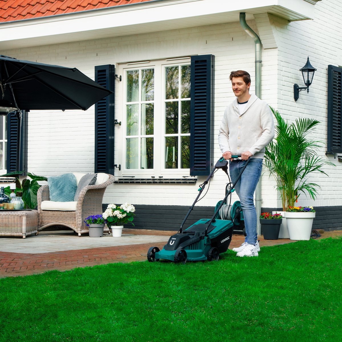 VONROC Grasmaaier - 1300W - 32 cm maaibreedte - Drie instelbare maaihoogtes: 30/50/70 mm - Incl. 30L Opvangbak – foto 5