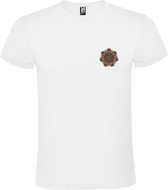 Wit T-shirt met Kleine Mandala in Donker Rood, Bruin en Blauwe kleuren size XXL