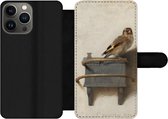 Bookcase Geschikt voor iPhone 13 Pro telefoonhoesje - Puttertje - Oude Meester - Carel Fabritius - Met vakjes - Wallet case met magneetsluiting