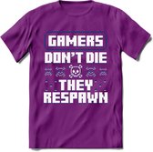 Gamers don't die pixel T-shirt | Donker Blauw | Gaming kleding | Grappig game verjaardag cadeau shirt Heren – Dames – Unisex | - Paars - L