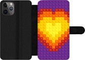 Bookcase Geschikt voor iPhone 11 Pro Max telefoonhoesje - Patroon - Hart - Met vakjes - Wallet case met magneetsluiting