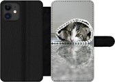 Étui pour téléphone iPhone 11 Bookcase - Chat - Tapis - Sol - Avec compartiments - Étui portefeuille avec fermeture magnétique