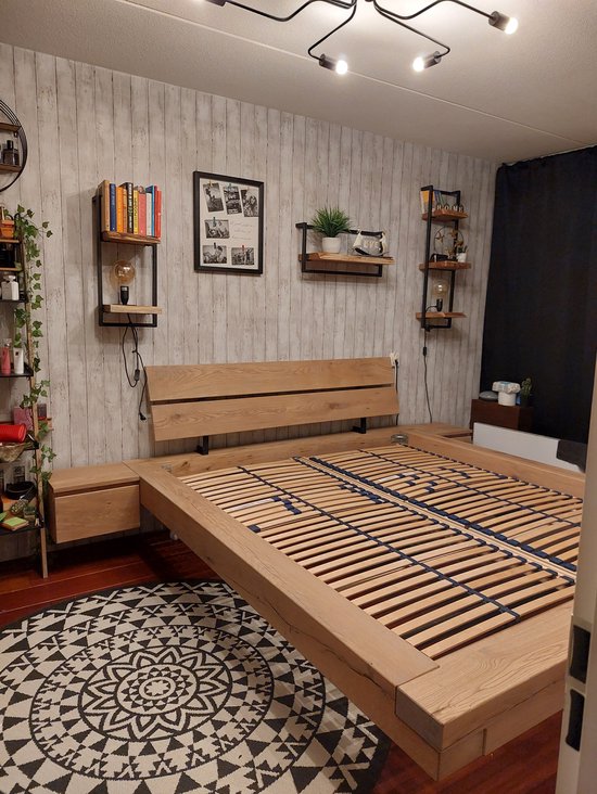 Zwevend eiken bed - Houten bed - 200 x 200 - itwee persoons bed -  nachtkastje met lade... | bol